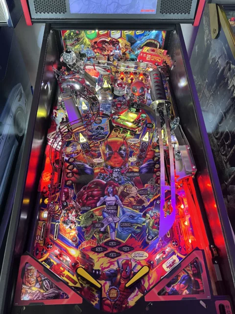 Flipper Deadpool Premium