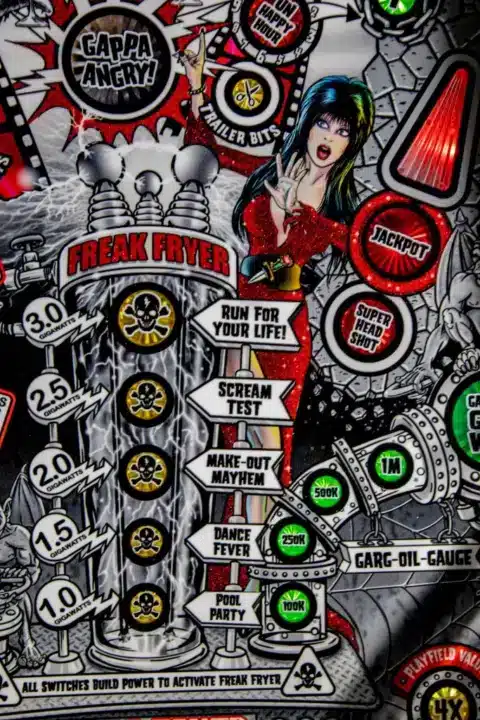 Elvira's house of horrors Red Blood Kiss – Image 23